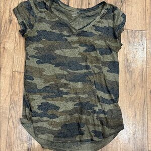 Lucky camo tee
